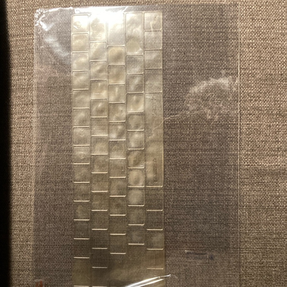 Keyboard dust cover for Apple MacBook Pro 13” - used with 2018 laptop